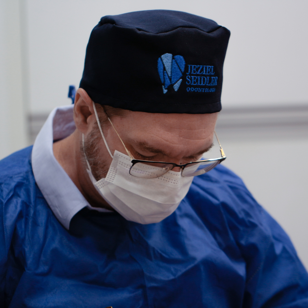 Dentista em brasília - Jeziel Seidler Celular Imagem